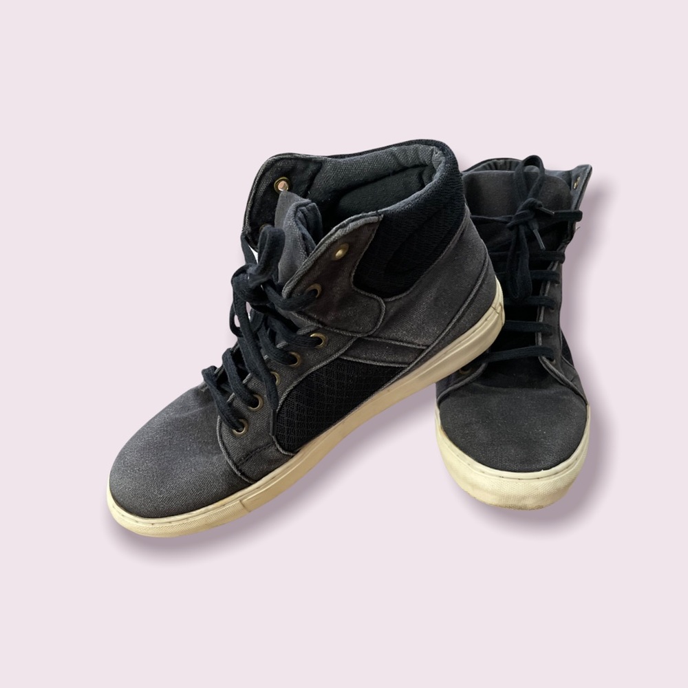 Black shoes men size 9.5